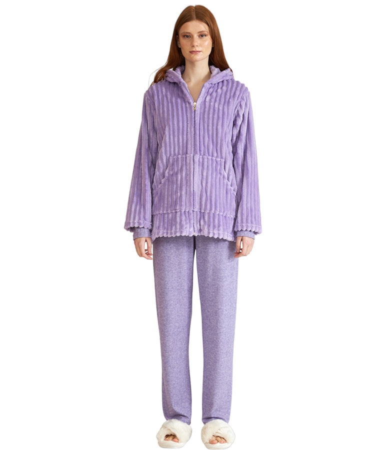 Woman 's Fluffy Robe